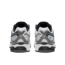 ProGrid Omni 9 Fabricated Future|Saucony Sale