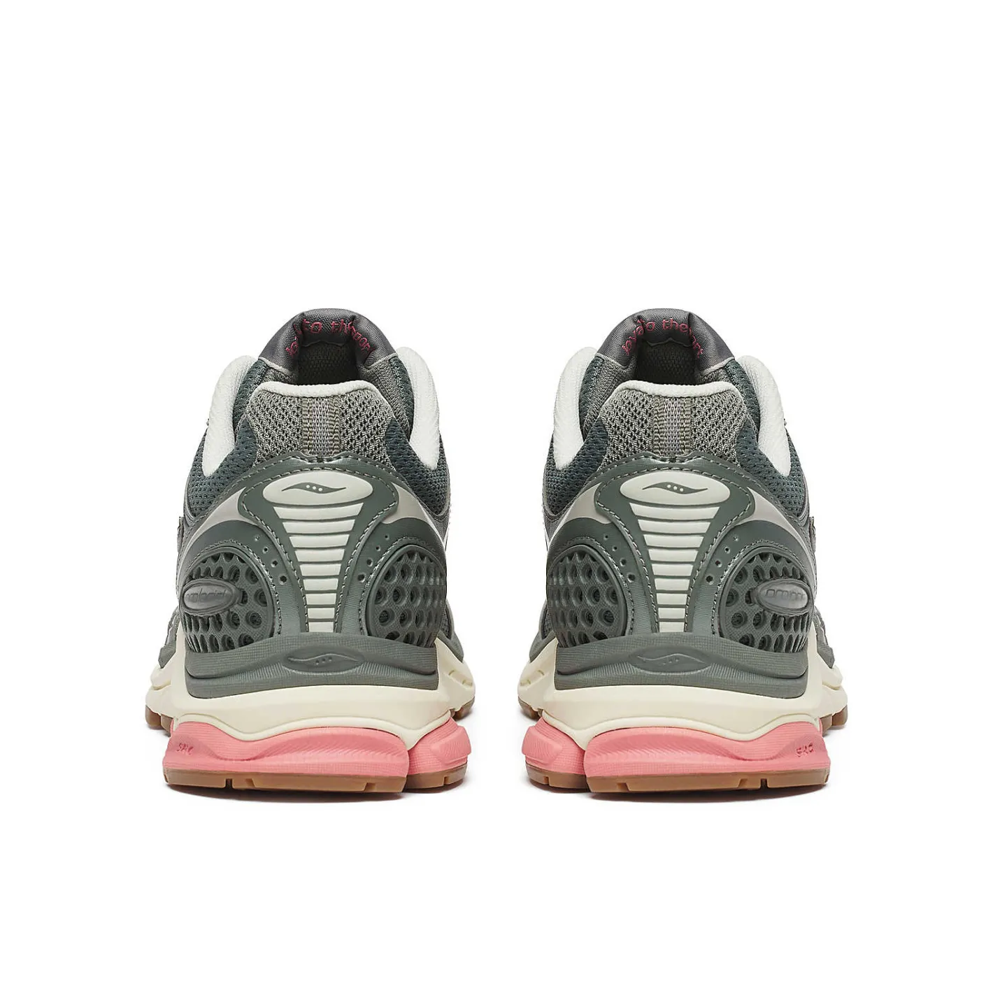 ProGrid Triumph 4 CS|Saucony Flash Sale